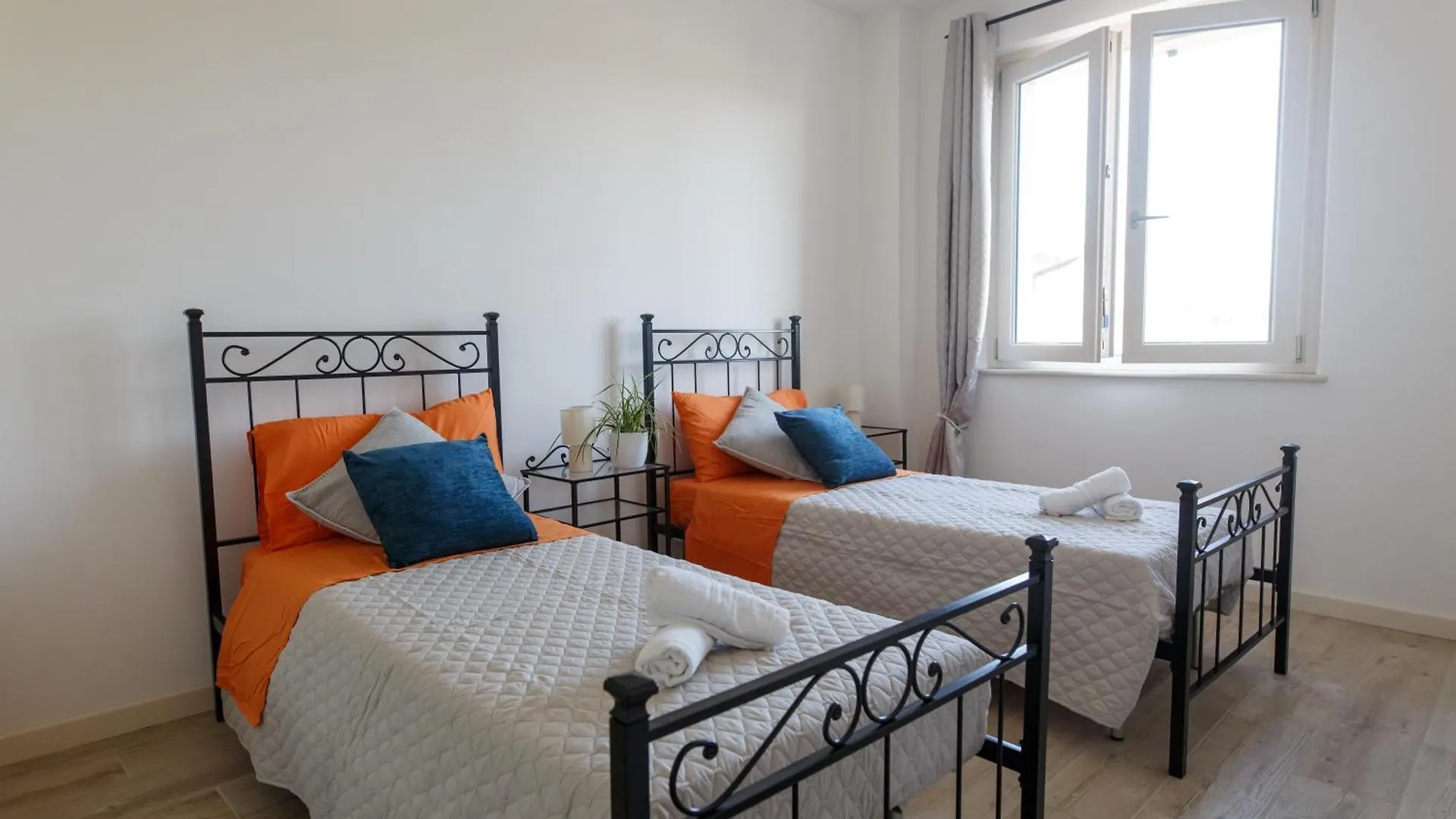 Holiday home Residenza Gli Agrumi Del Garda Calmasino Italy
